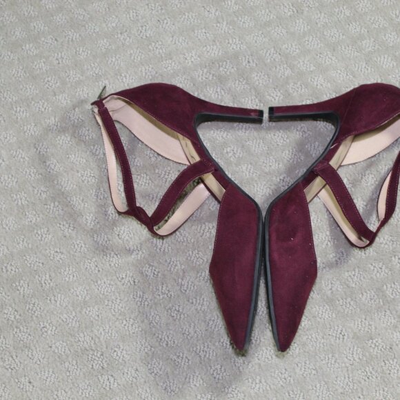 Unisa Women's Sz 10M Maroon Suede 3.5" Heels - Picture 3 of 6